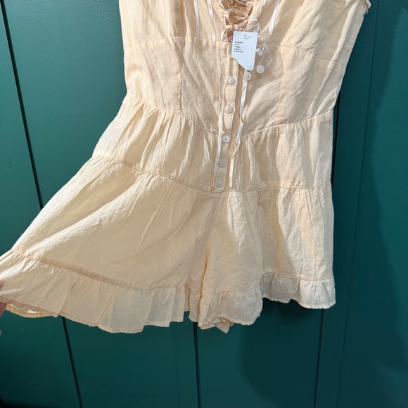 URBAN OUTFITTERS Lily Cream Tie-Front Playsuit Romper Cottagecore Whimsy Lace - Picture 7 of 11